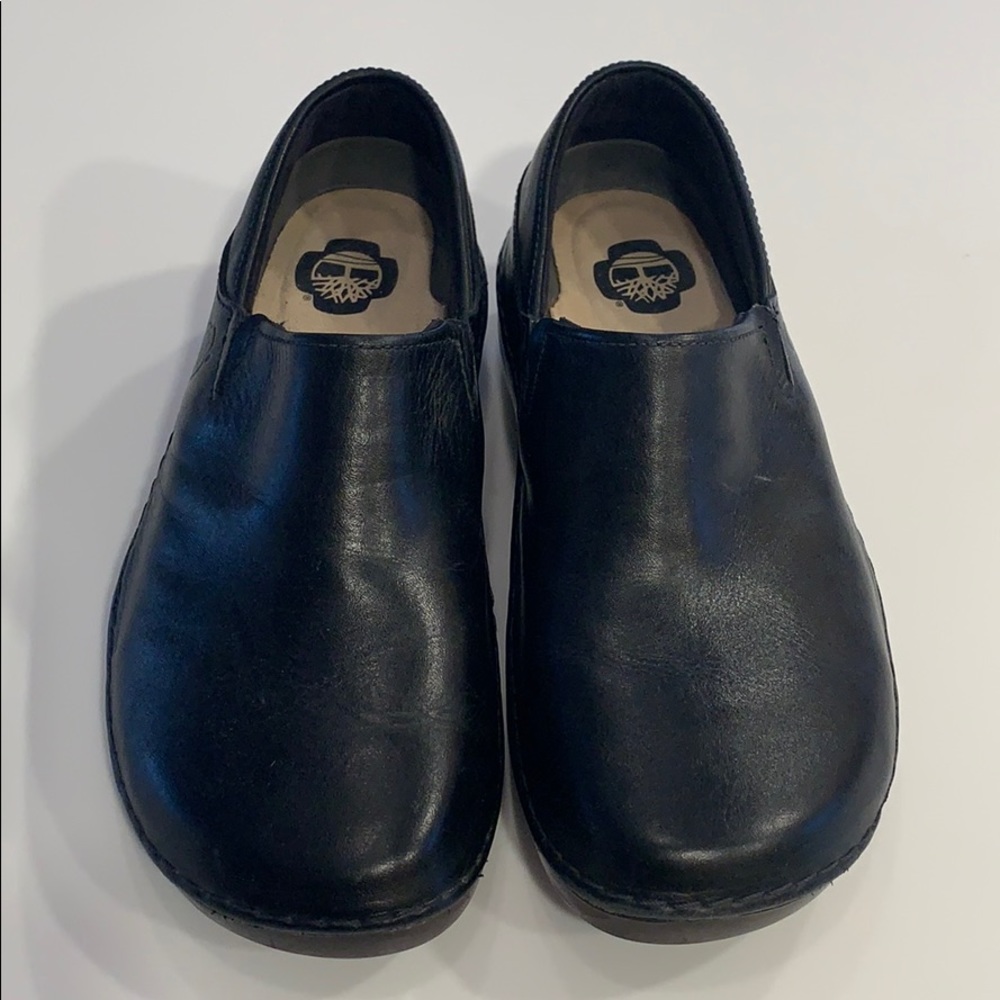 Earth by timberland loafers size 6.5